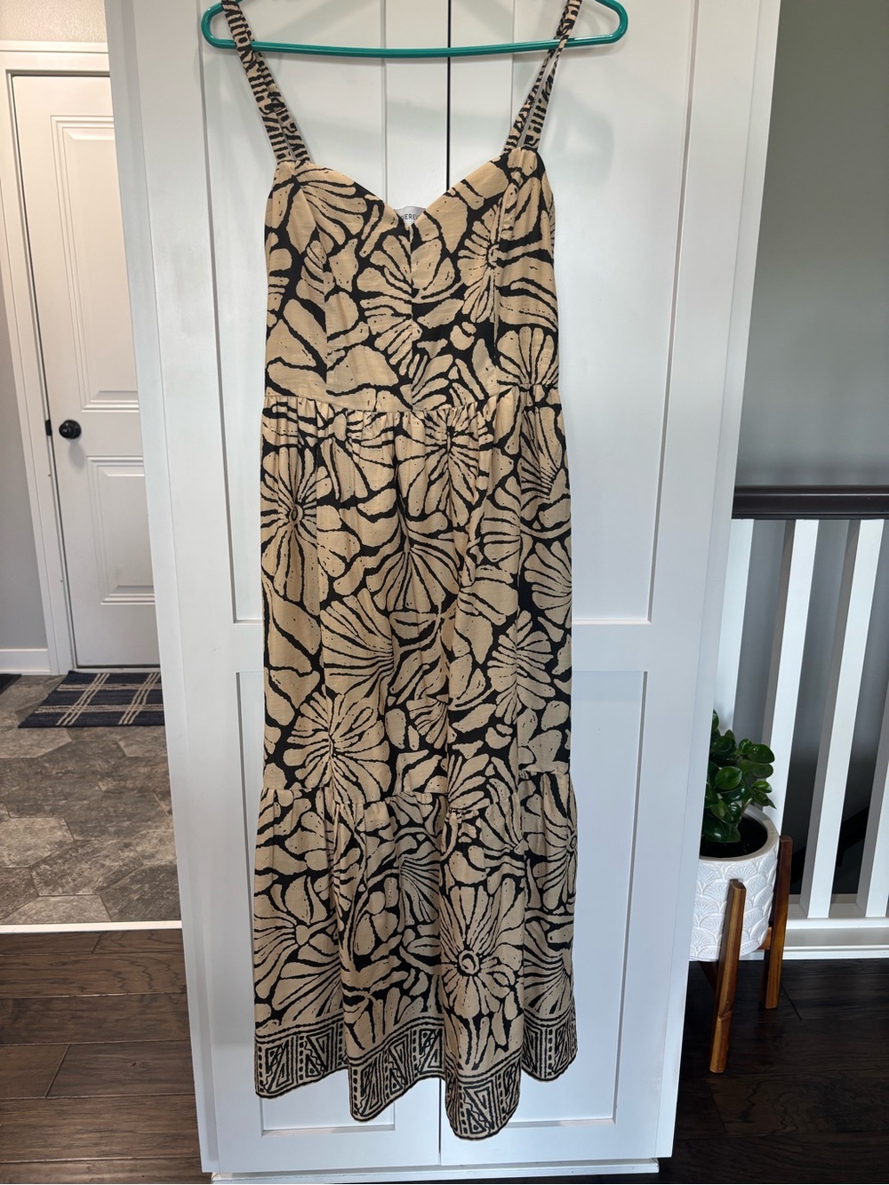 Evereve Beige and Black Floral Maxi Dress